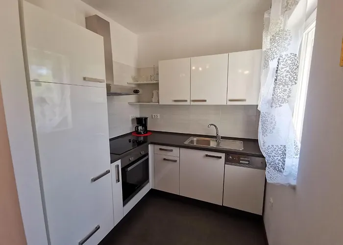 Fuer 4 Personen- 50m Vom Entfernt By Interhome